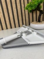 ⁦Vadrouille de Nettoyage avec Manche Long Pliable à 180° avec Grattoir – ممسحة من ميكروفيبر للتنظيف في أصعب المناطق⁩ - الصورة ⁦10⁩