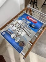 ⁦Sèche linge Aluminium à 4 Roues Design Bois – مجفف ملابس مع عجلات مخفية⁩ - الصورة ⁦8⁩