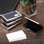 ⁦Étui portefeuille en acier noir avec protection RFID pour 6 cartes de crédit – محفظة بطاقات الإئتمان⁩ - الصورة ⁦3⁩