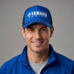 ⁦Casquette Yamaha Racing Bleu et Noire avec Filet Respirant Unisexe – قبعة رياضية جودة عالية⁩ - الصورة ⁦5⁩
