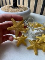 ⁦Guirlande Lumineuse Étoiles Dorées 16 LED avec Maillage Métallique – سلسلة أضواء رمضانية⁩ - الصورة ⁦6⁩