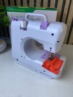 ⁦Machine à coudre portable 12 points 2 vitesses avec veilleuse LED et pédale - ماكينة خياطة محمولة⁩ - الصورة ⁦11⁩